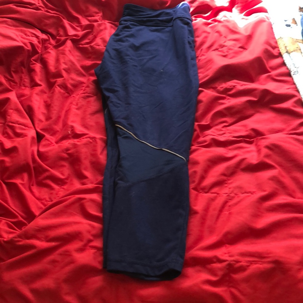 SO Yoga Capri Leggings